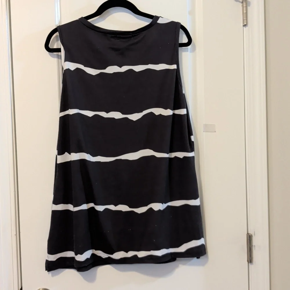 Fantaslok Women's Sleeveless Top Size XL - Picture 2 of 5